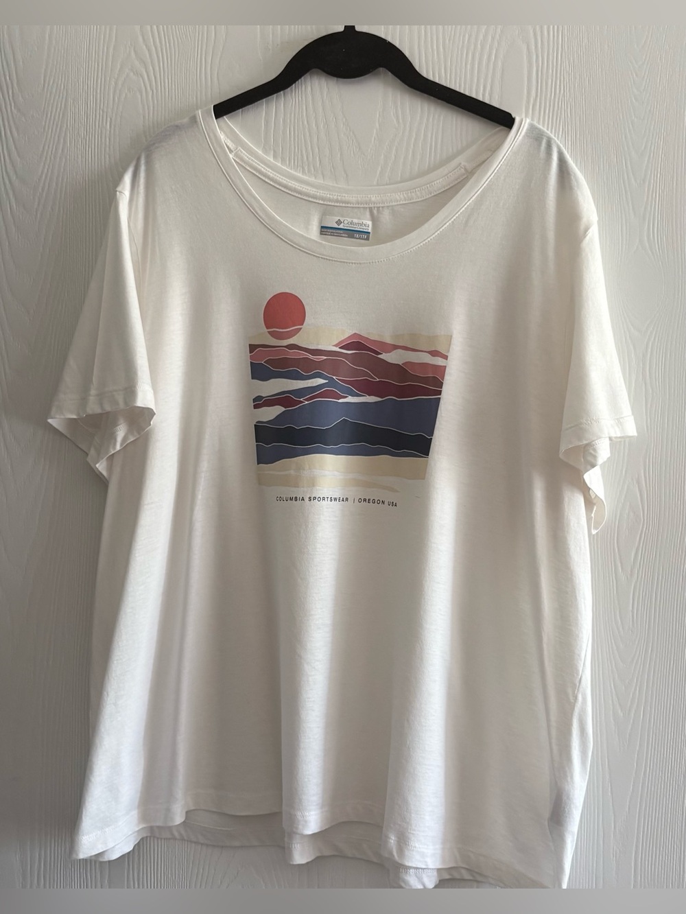 Women’s Columbia Sportswear lightweight white short sleeve top 1X
